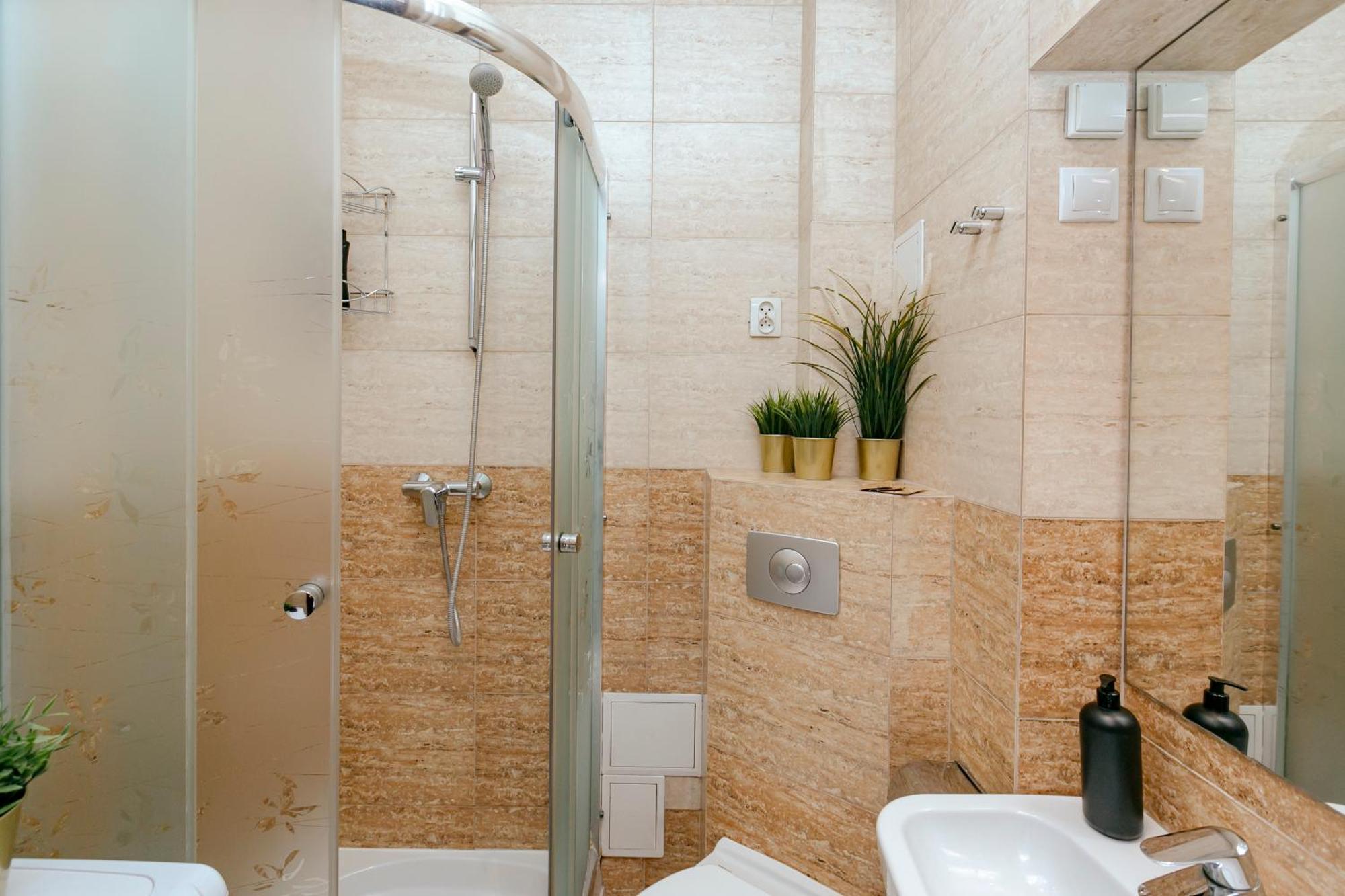 Plac Konstytucji 6 Orange - Apartament Dla 4 Osob - Bezplatny Parking - Free Parking - Piekny Widok Na Panorame Warszawy Varşovia Exterior foto